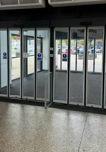 Automatic door large fold